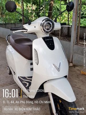 Vinfast Evo 200 lite màu trắng