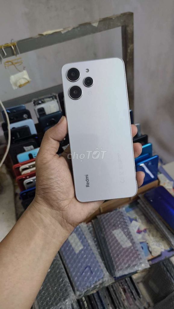 Xiaomi redmi 12 5G, ram 6gb, 128gb, pin 5000. Mua bán Điện thoại tại Quận Gò Vấp Tp Hồ Chí Minh được đăng bởi A LONG   nhận thanh toán THẺ TÍN DỤNG hình 1