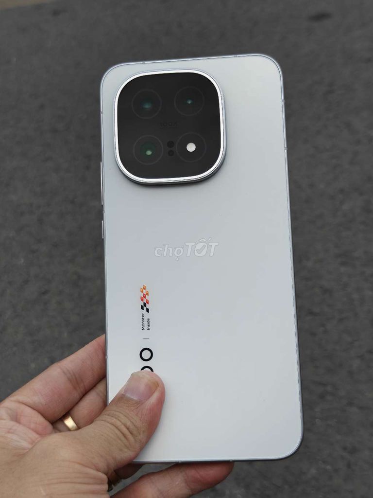 Iqoo 15 Snap 8 Elite Gen 5 12GB/256GB Bạc. Mua bán Điện thoại tại Quận Bình Tân Tp Hồ Chí Minh được đăng bởi Phạm Vôn hình 1