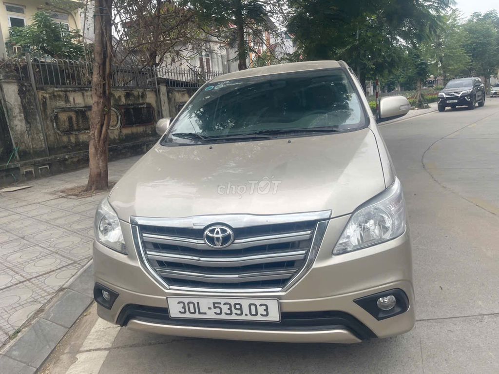 Toyota Innova 2016 2.0E