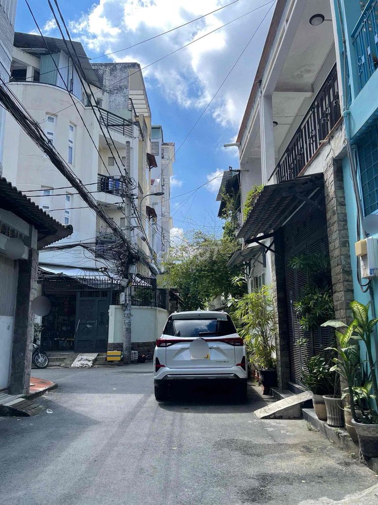 BÁN NHÀ HẺM XE HƠI ĐƯỜNG 3 THÁNG 2, PHƯỜNG 12, Q.10 75m2 9 PHÒNG