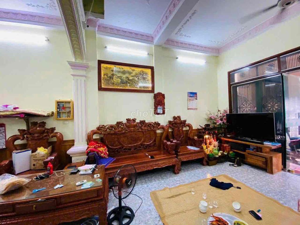 Дом в Ко Нюе, Бак Ты Лием, 50 кв.м, 4 этажа, 4 спальни, с мебелью