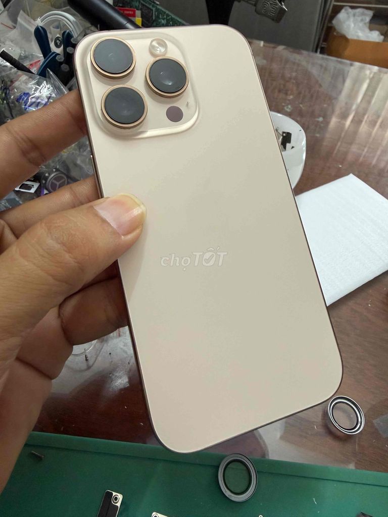 16 Pro 128GB gold VN đẹp zin ốc 100% bh 8/2026. Mua bán Điện thoại tại Quận Bình Thuỷ Cần Thơ được đăng bởi Truong hình 1
