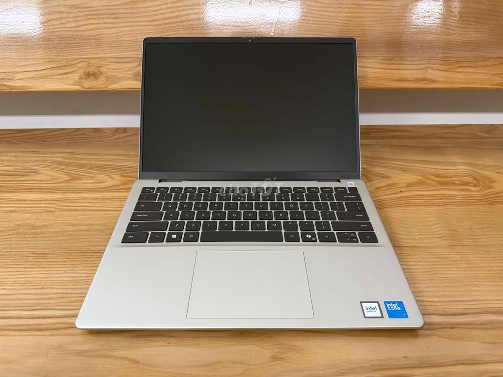 Laptop Dell like new còn bảo hành dài hạn. Mua bán Laptop tại Thành phố Vũng Tàu Bà Rịa - Vũng Tàu được đăng bởi Vinh Laptop hình 1