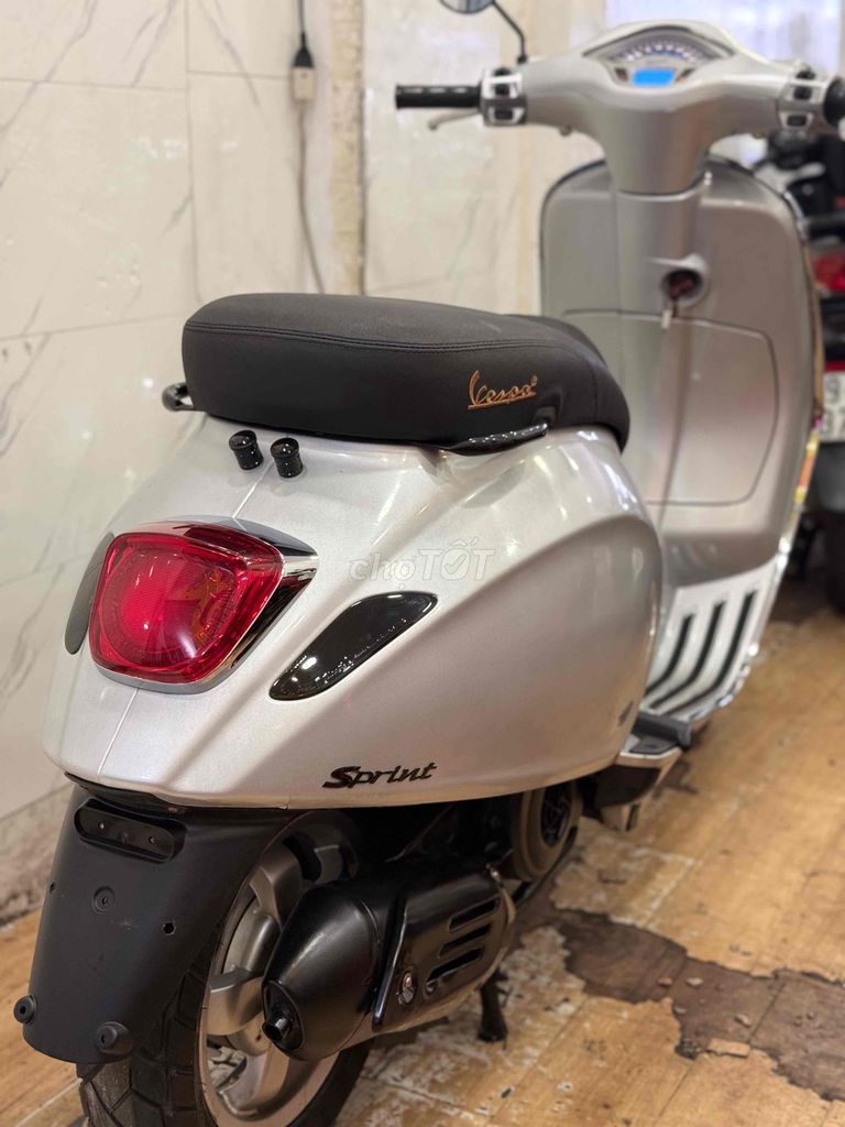 Piaggio Vespa 125 Đời 2015 . BSTP Chính Chủ. Mua bán Xe máy tại Quận Phú Nhuận Tp Hồ Chí Minh được đăng bởi Ngọc Huy hình 5