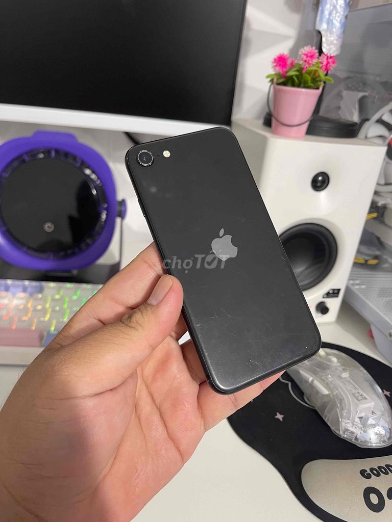 iPhone SE 2020 64GB Đen Đã sử dụng. Mua bán Điện thoại tại Quận Bình Tân Tp Hồ Chí Minh được đăng bởi Dang Nhut Hao hình 1