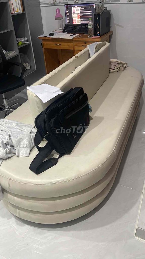 Ghế sofa Da Hiện đại Phòng đọc sách. Mua bán Bàn ghế tại Thành phố Thuận An Bình Dương được đăng bởi Nguyễn Sơn hình 1