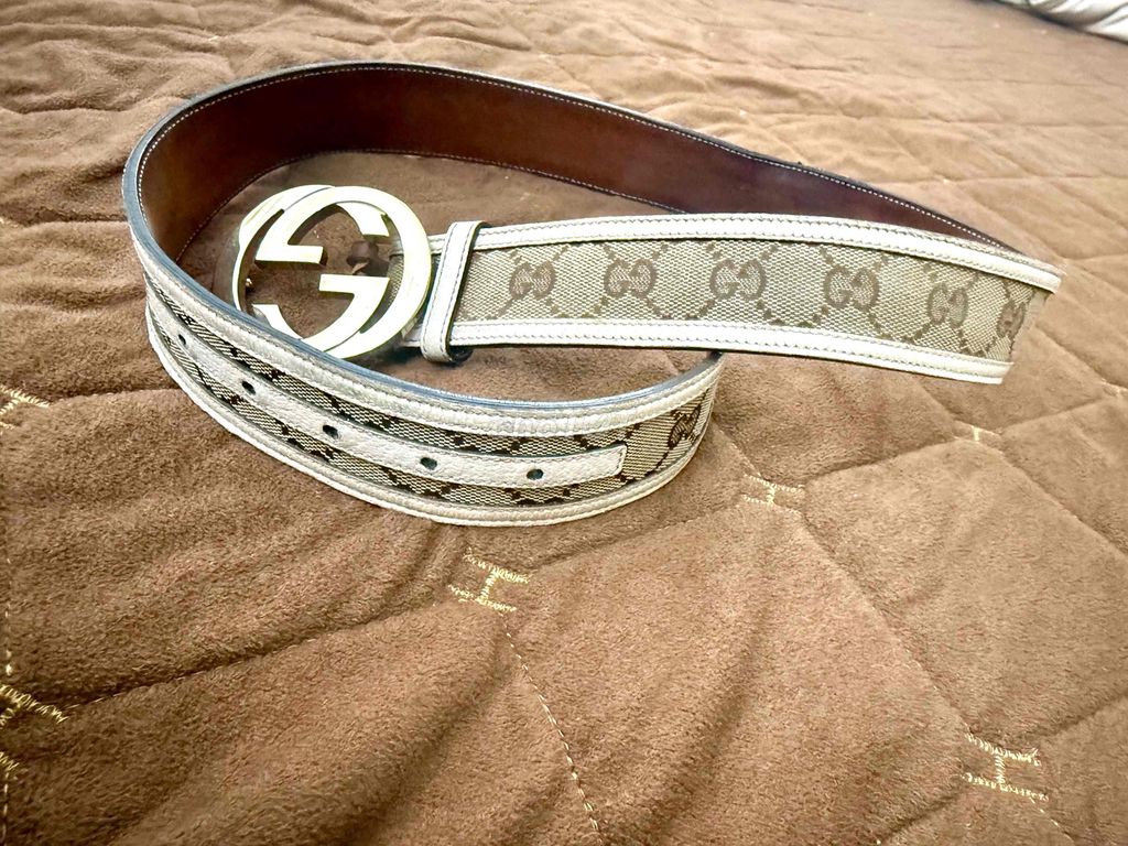 Combo phụ kiện Gucci Da Unisex. Mua bán Phụ kiện thời trang khác tại Quận 8 Tp Hồ Chí Minh được đăng bởi Huy Phạm hình 1
