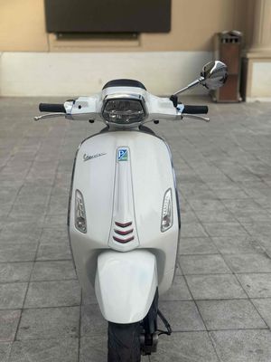 Vespa 2015 sprin biển số thành phố cavet theo xe