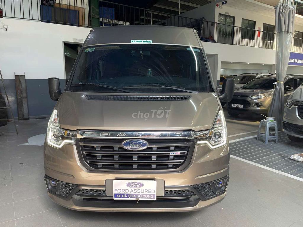 Ford Transit 2023. Trả trước 350tr nhận xe