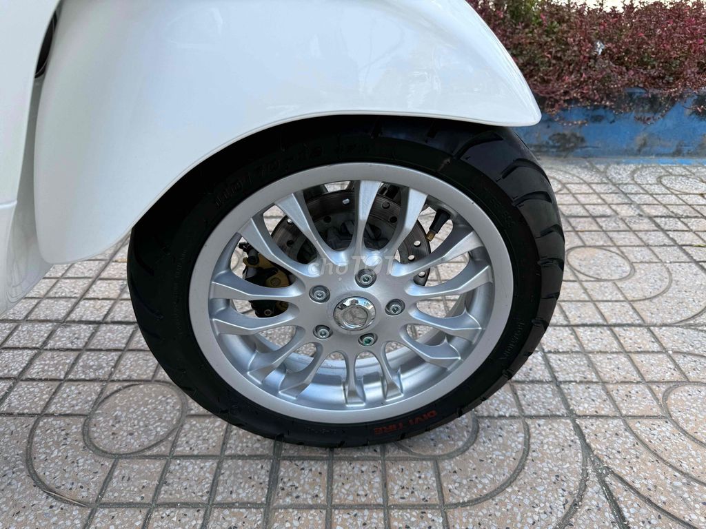 Piaggio Vespa Sprint 2015 Trắng Led như mới. Mua bán Xe máy tại Quận Ô Môn Cần Thơ được đăng bởi Trần Tùng hình 4