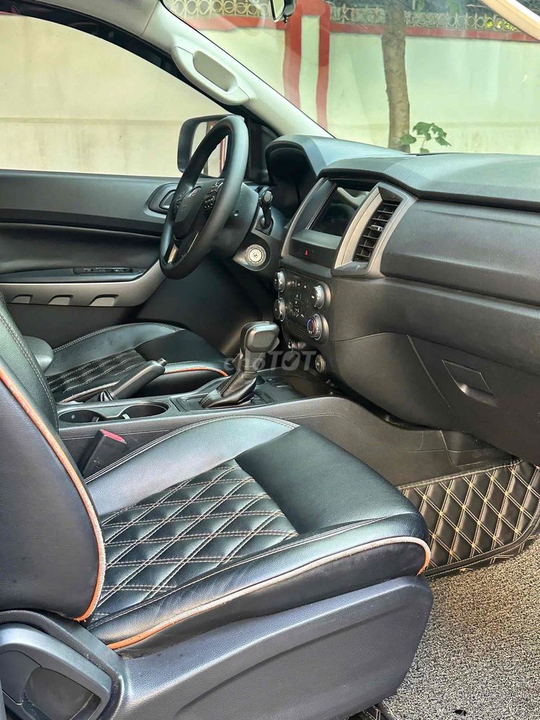 Ford Ranger XLS 2.2AT 4x2 sx 2021 màu đen đẹp. Mua bán Ô tô tại Quận Cầu Giấy Hà Nội được đăng bởi Cao Quý hình 14