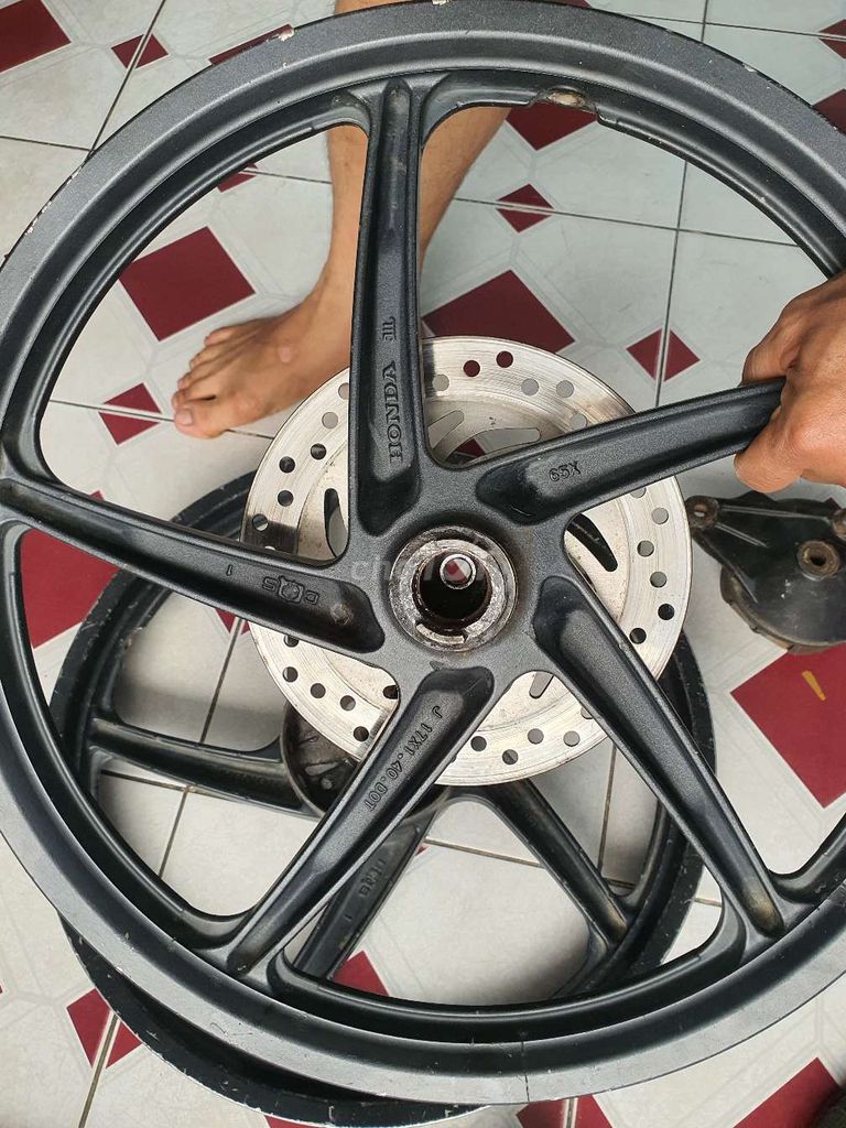 Cặp bánh mâm future led đĩa phẳng zin tháo xe. Mua bán Phụ tùng xe tại Quận Ninh Kiều Cần Thơ được đăng bởi Lê Thành Phát  hình 6