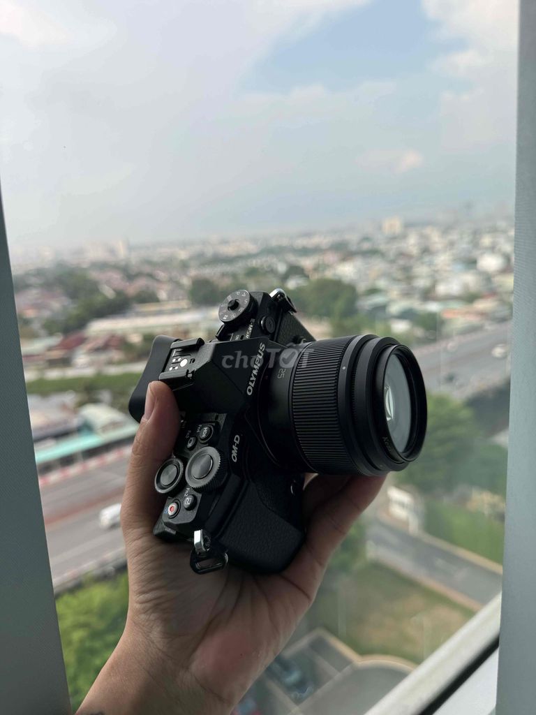 Máy ảnh Olympus EM5 Mark II Đen + Lumix 25 1.7. Mua bán Máy ảnh, Máy quay tại Quận Phú Nhuận Tp Hồ Chí Minh được đăng bởi Thành Trung hình 1