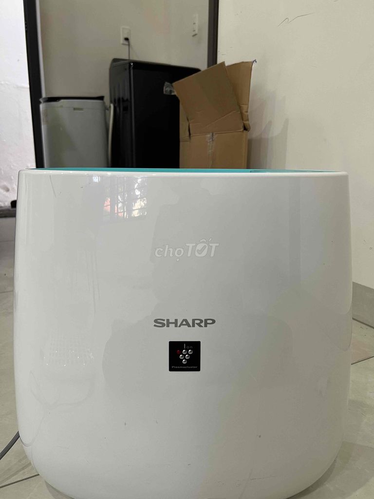 Máy lọc không khí Sharp Trắng (mới 95%). Mua bán Nội thất, đồ gia dụng khác tại Thành phố Đồng Xoài Bình Phước được đăng bởi Minh Trang hình 1