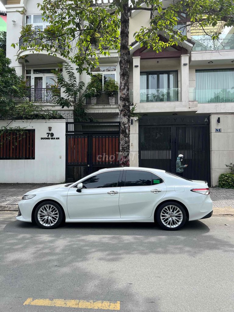 Toyota Camry 2021 - 98000 km. Mua bán Ô tô tại Thành phố Thủ Đức Tp Hồ Chí Minh được đăng bởi Dương hình 5