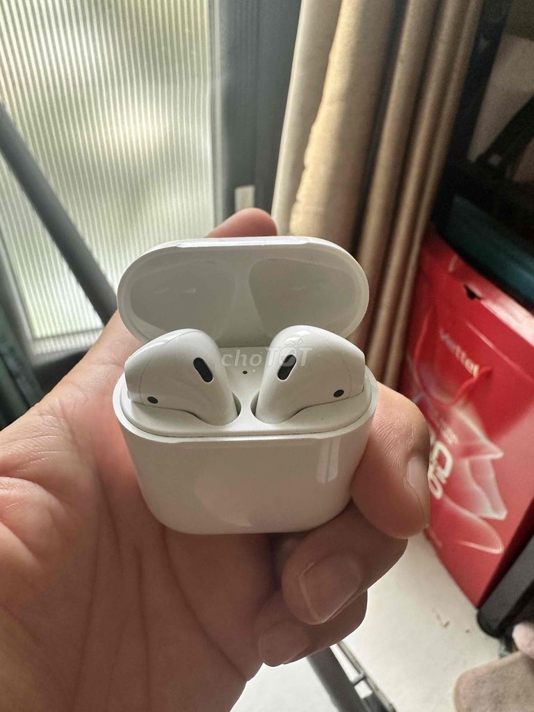 Tai nghe không dây Apple AirPods 2 Trắng. Mua bán Tivi, Âm thanh tại Quận Thanh Khê Đà Nẵng được đăng bởi Nguyễn Hồng Đông Tây hình 1