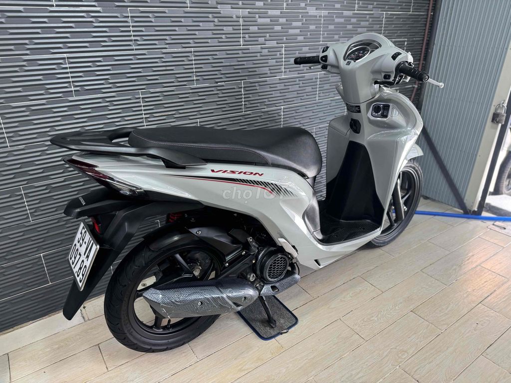 Honda Vision 2023 Sporty Xám 5000 km. Mua bán Xe máy tại Quận Bình Thạnh Tp Hồ Chí Minh được đăng bởi kelwin hình 8