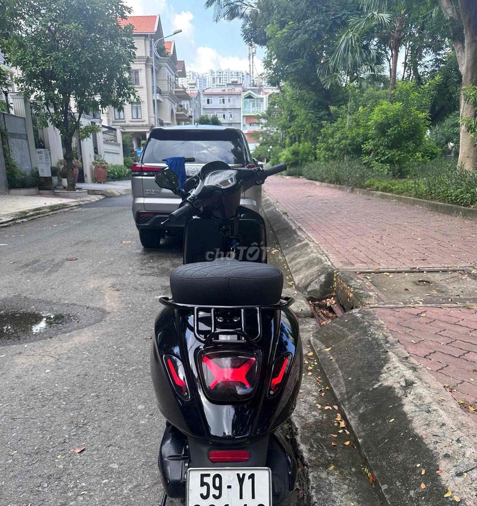 Piaggio Vespa 125 iget черный 34000 км