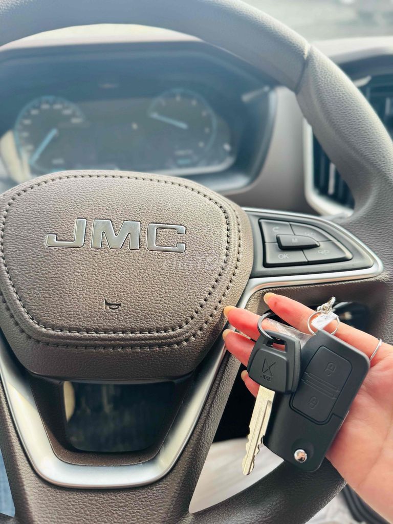 XE TẢI ĐÔ THÀNH IZ50s thùng dài 3m8 Trả trước 80tr. Mua bán Xe tải, xe ben tại Quận Bình Thuỷ Cần Thơ được đăng bởi Ô TÔ TRƯỜNG VŨ Xe tải chính hãng hình 9