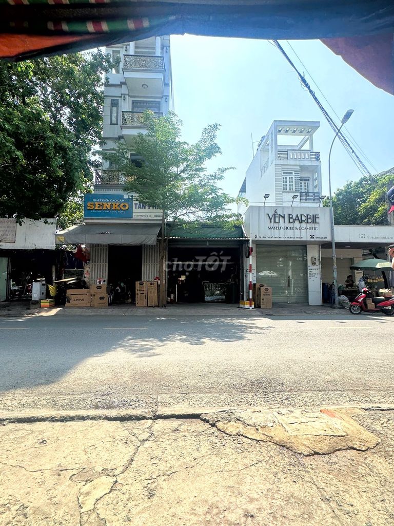 Bán mặt tiền kinh doanh, đường lớn Lâm Thị Hố