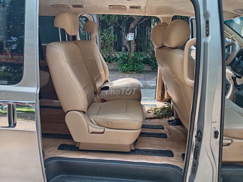 Hyundai Starex 9 chỗ máy dầu, 2.5D số sàn.. Mua bán Ô tô tại Quận 8 Tp Hồ Chí Minh được đăng bởi Vu Van Minh hình 9
