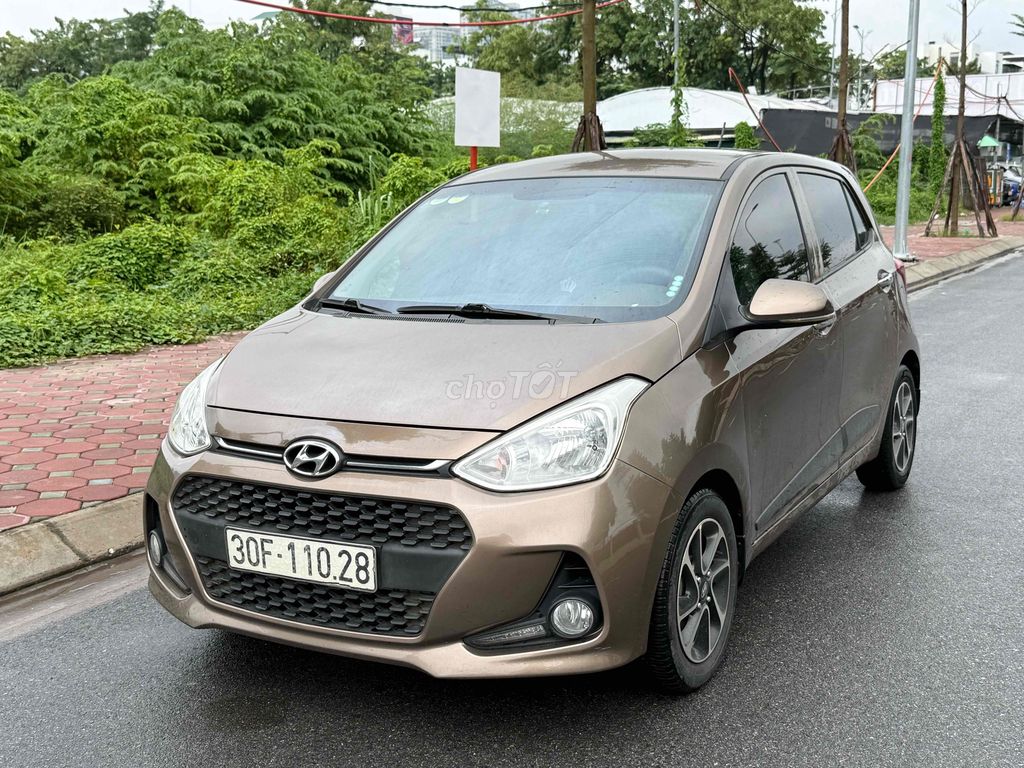 Номер хэтчбека Hyundai I10 2018 80000 км Коричневый