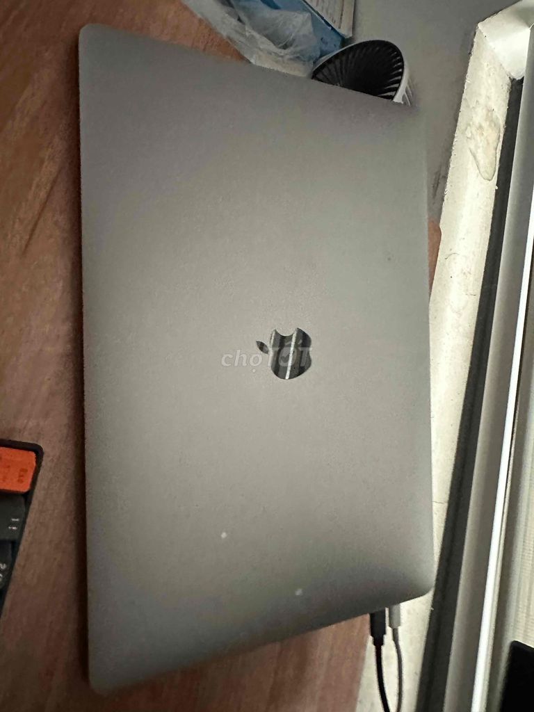 Apple Macbook Pro 2018 15 inch i9/32GB/1TB SSD Xám. Mua bán Laptop tại Quận Nam Từ Liêm Hà Nội được đăng bởi Duy An hình 1