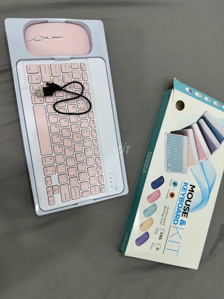 Bàn phím và chuột Bluetooth Hồng. Mua bán Phụ kiện (Màn hình, Chuột...) tại Thành phố Nha Trang Khánh Hòa được đăng bởi Nadia Nadia hình 1