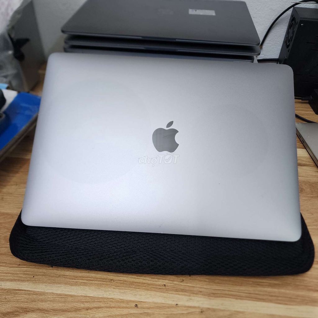 Bán Macbook Air M1/8/256 full chức năng. Mua bán Laptop tại Quận Ba Đình Hà Nội được đăng bởi Minh Trang hình 1
