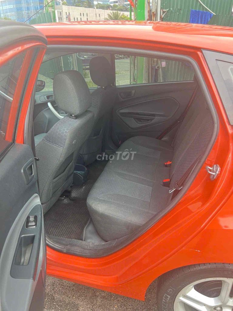 Ford Fiesta Sport 2011 оранжевый