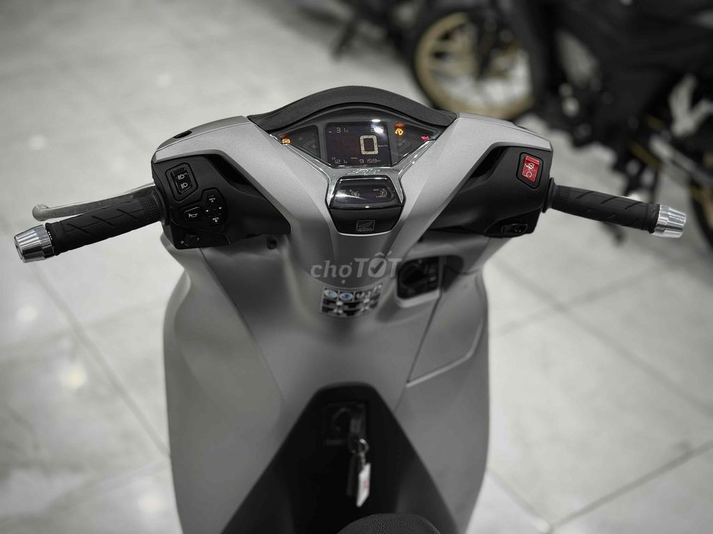 Sh350i 2023 Lướt chính chủ ký ( Hỗ trợ Trả GóP ) 🔥. Mua bán Xe máy tại Thị xã Phú Mỹ Bà Rịa - Vũng Tàu được đăng bởi Cửa Hàng Xe Máy Phú Mỹ hình 14