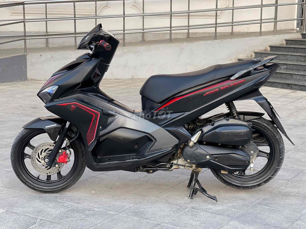 Honda Airblade 125cc dky 2020 mới 99%. Mua bán Xe máy tại Quận Bắc Từ Liêm Hà Nội được đăng bởi Phương Uyên hình 5