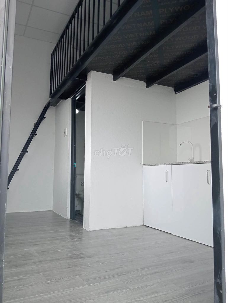 Room with mezzanine and A/C near the universities — photo 1
