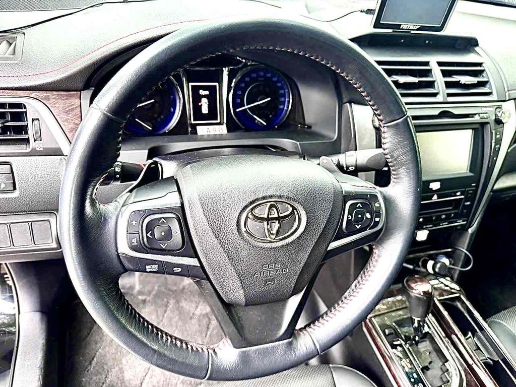 Toyota Camry 2016 2.5Q - 20000 km