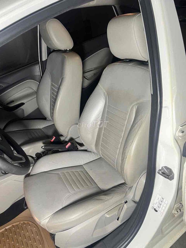 Ford Fiesta 2014 1.5 AT Titanium - 100000 km. Mua bán Ô tô tại Quận 8 Tp Hồ Chí Minh được đăng bởi Sang giau hình 6