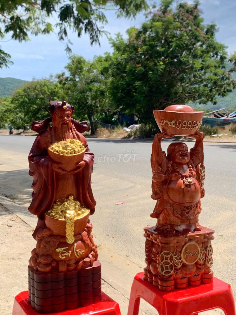 Tượng phong thủy Gỗ Nâu đỏ. Mua bán Đồ sưu tầm, đồ cổ tại Quận Sơn Trà Đà Nẵng được đăng bởi THẾ GIỚI ĐỒ CŨ ĐÀ NẴNG hình 1