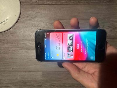 Iphone 5SE 32G hàng sưu tầm cực đẹp, pin 100