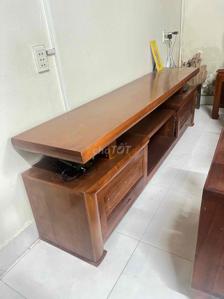 Tủ kệ tivi Gỗ xoan đào Nâu 1m8. Mua bán Tủ, kệ gia đình tại Quận Ngũ Hành Sơn Đà Nẵng được đăng bởi Khải Anh  hình 1