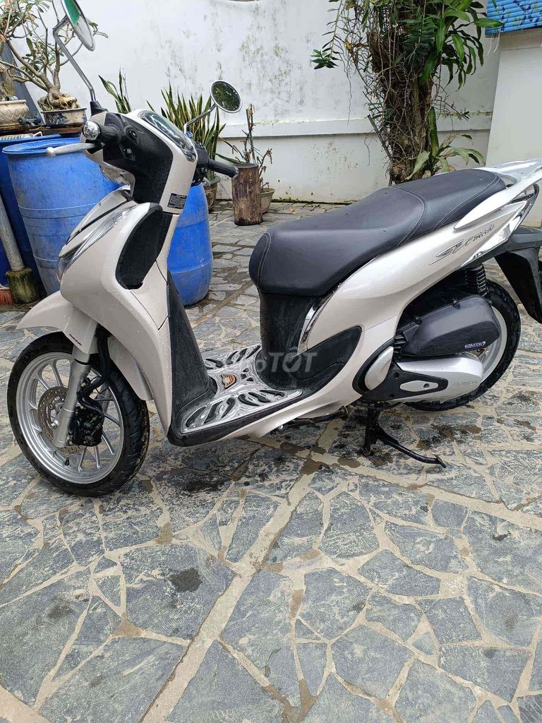Xe SH mode Màu Kem 2021 mới 99%. Mua bán Xe máy tại Thành phố Huế Thừa Thiên Huế được đăng bởi Trần Văn Ty hình 3
