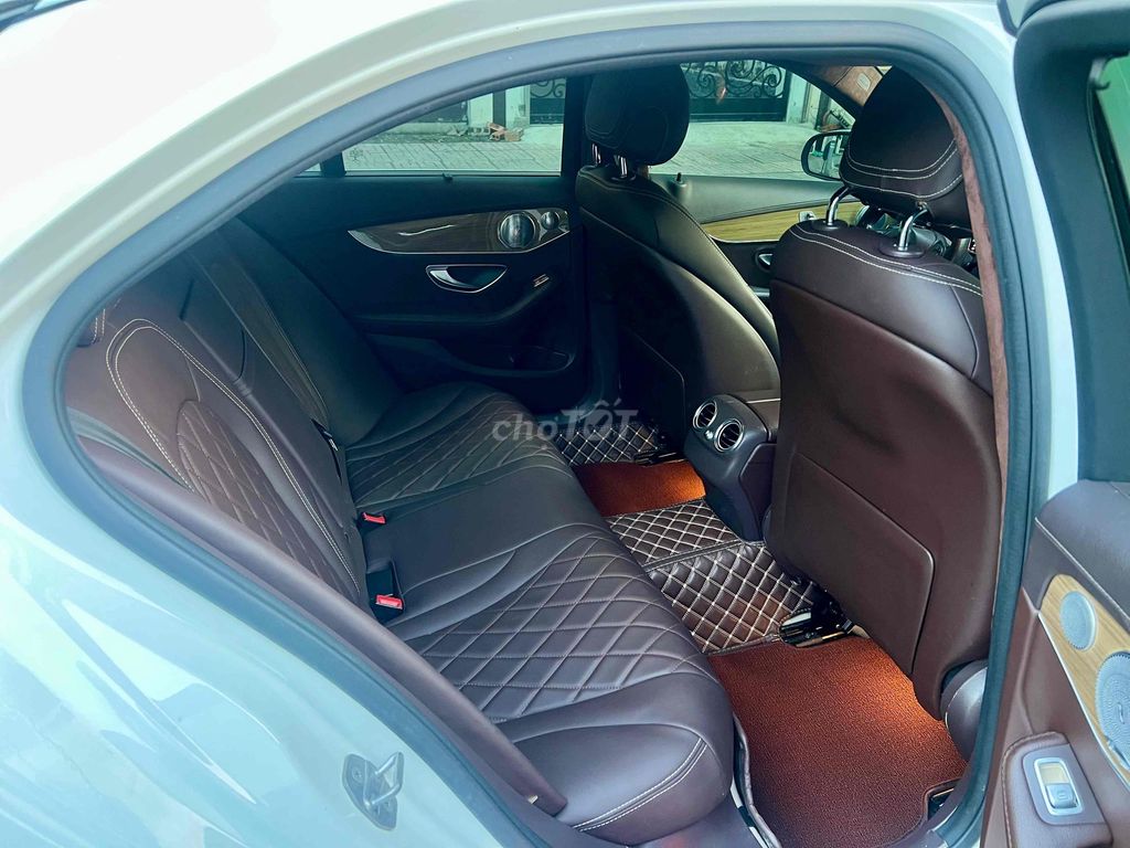 Mercedes Benz C Class 2016 C250 Exclusive - xe đẹp. Mua bán Ô tô tại Quận Bắc Từ Liêm Hà Nội được đăng bởi Nguyễn Hoàng hình 10