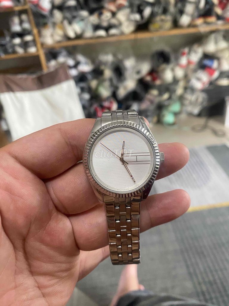 Đồng hồ Tommy Hilfiger Quartz 38mm. Mua bán Đồng hồ tại Huyện Hóc Môn Tp Hồ Chí Minh được đăng bởi Giày Hiệu Cũ hình 1
