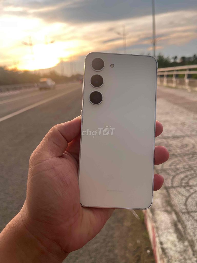 Samsung S23 Trắng. Mua bán Điện thoại tại Quận Ô Môn Cần Thơ được đăng bởi Hung Tai hình 1