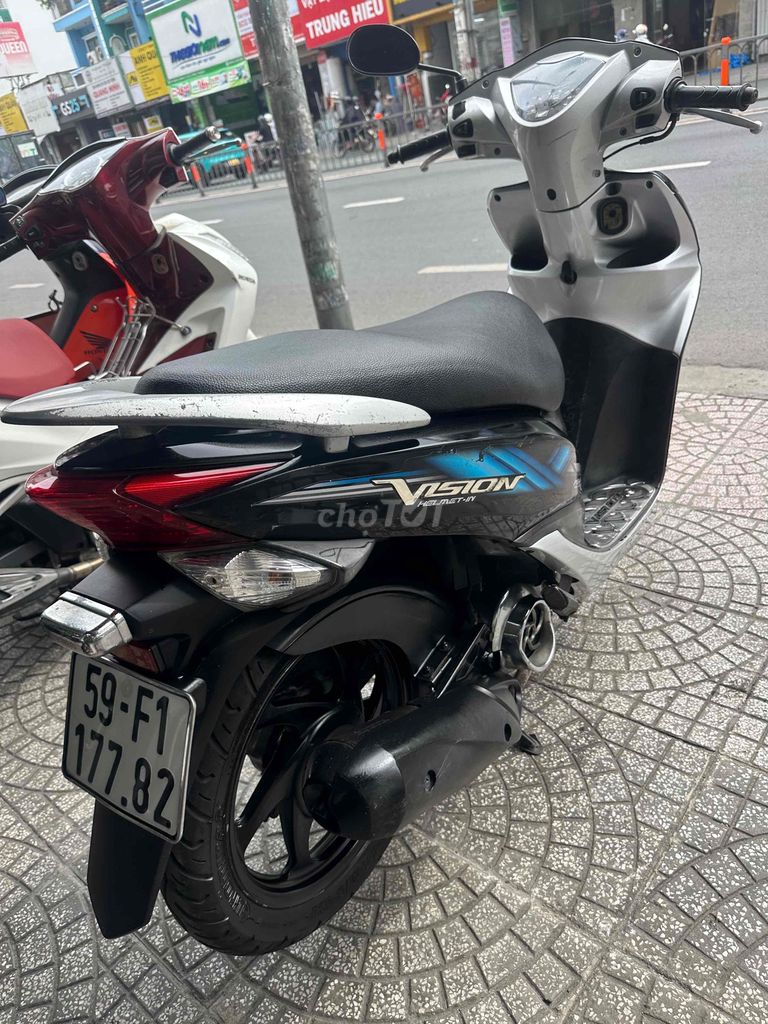 Vision Fi 2012. Máy ngon . BSTP cavet đầy đủ. Mua bán Xe máy tại Quận Bình Thạnh Tp Hồ Chí Minh được đăng bởi Lê Nhân hình 4