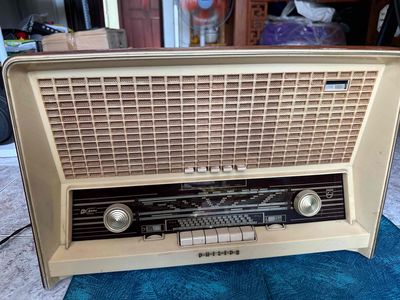 Đài radio cổ hiệu Philips