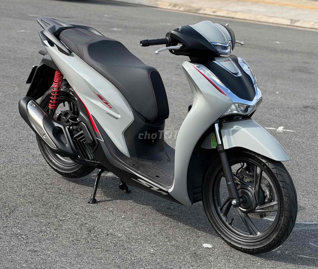Хонда SH 160i ABS 2025 Серый, запах 26 км, владелец