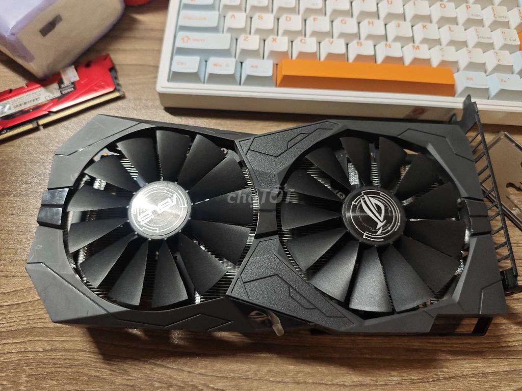 Asus ROG Strix GTX1650 O4G Gaming DDR5. Mua bán Linh kiện (RAM, Card...) tại Quận 7 Tp Hồ Chí Minh được đăng bởi Flynn hình 1