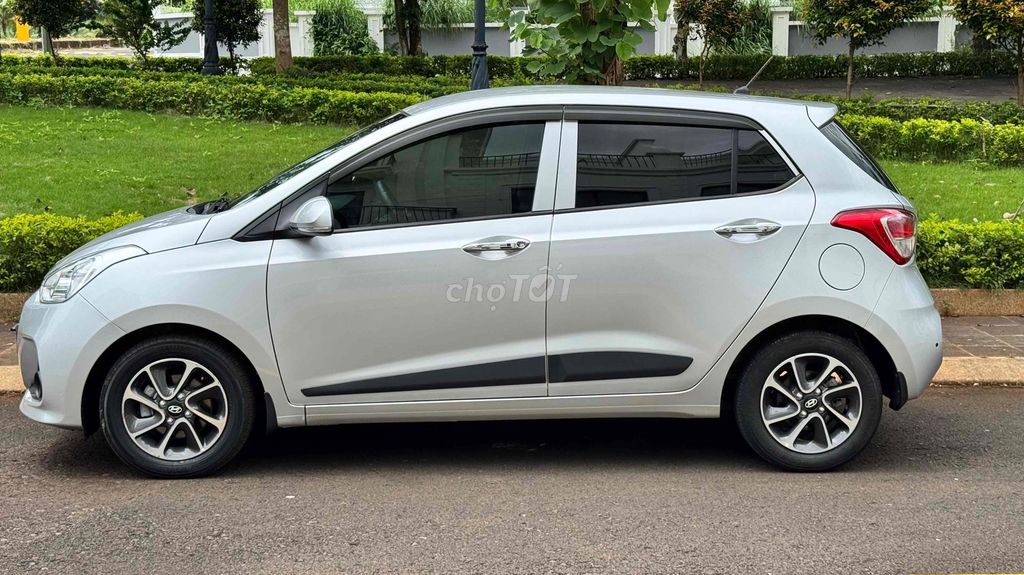 Hyundai Grand i10 2019 Grand 1.2 AT - 9400 km. Mua bán Ô tô tại Thành phố Buôn Ma Thuột Đắk Lắk được đăng bởi đạt lê hình 5