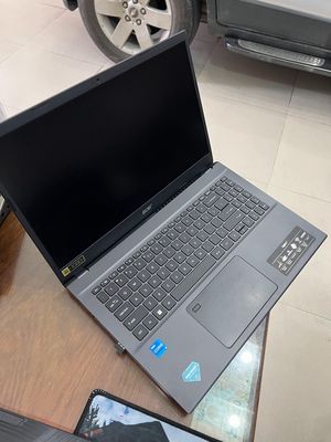 Laptop Acer Aspire 7 Gaming A715-76