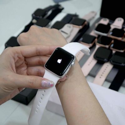 Apple Watch Series 3 Trắng 99% như mới Giá Tốt. Mua bán Thiết bị đeo thông minh tại Quận Gò Vấp Tp Hồ Chí Minh được đăng bởi KHÁNH HUNTER